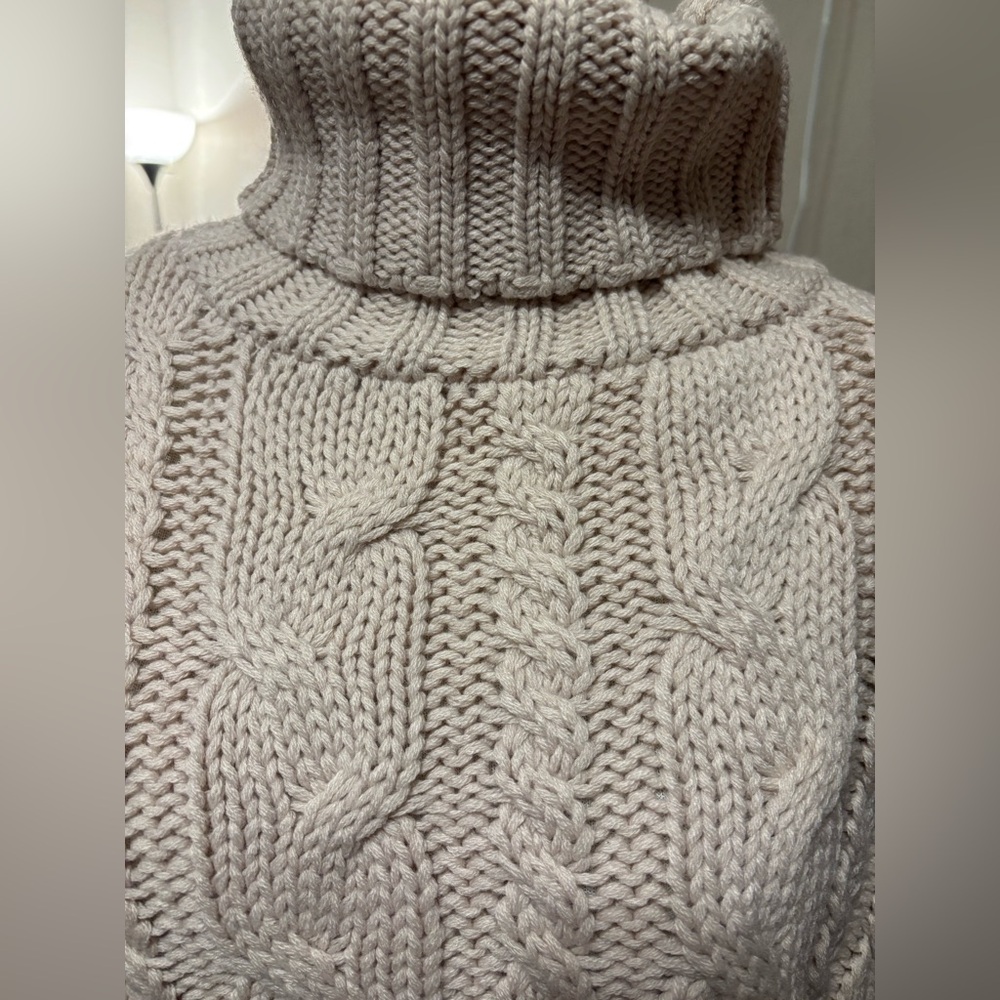 Cozy Cream Cable Knit Sweater - Picture 7 of 8